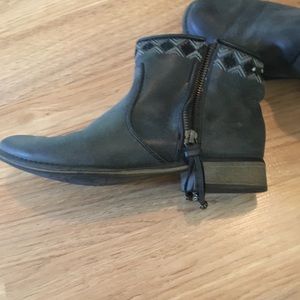 Roxy Ankle Boots